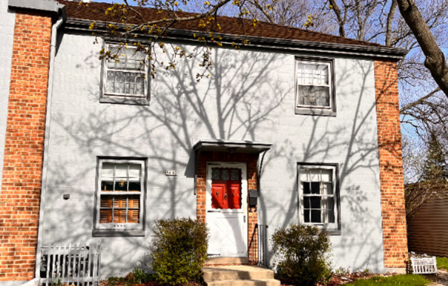 5606/5610 Badger Court