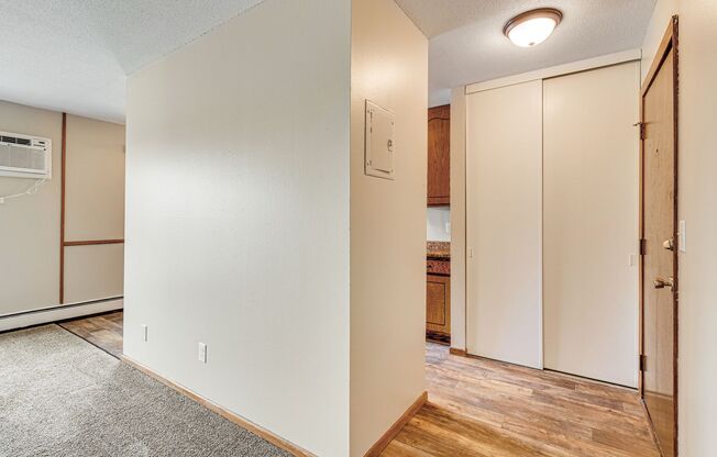 1 bed, 1 bath, 610 sqft, $1,315, Unit 257-303