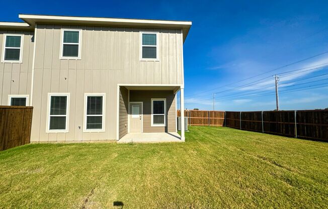 4 beds, 2.5 baths, 1,926 sqft, $2,100, Unit 736 Blackland Dr