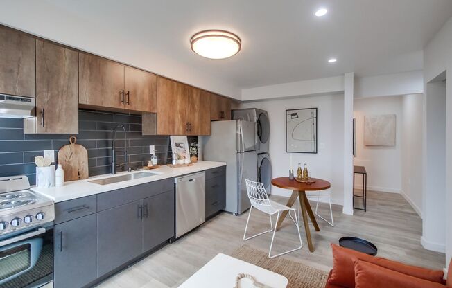1 bed, 1 bath, 465 sqft, $2,425, Unit 4860-17