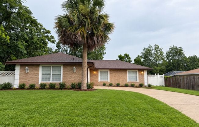 Deltona - 3 Bedroom, 2 Bathroom – $2,395.00