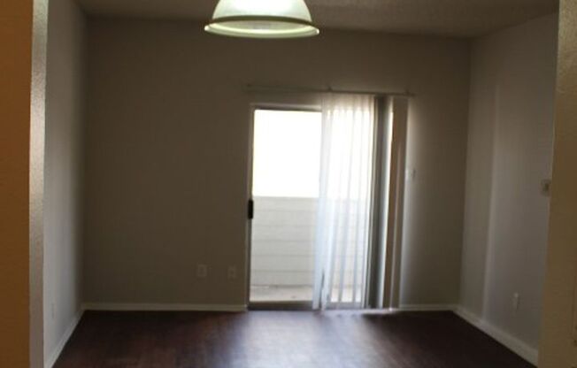 1 bed, 1 bath, $900, Unit APARTMENT 114