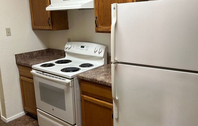 1 bed, 1 bath, 758 sqft, $955, Unit 33
