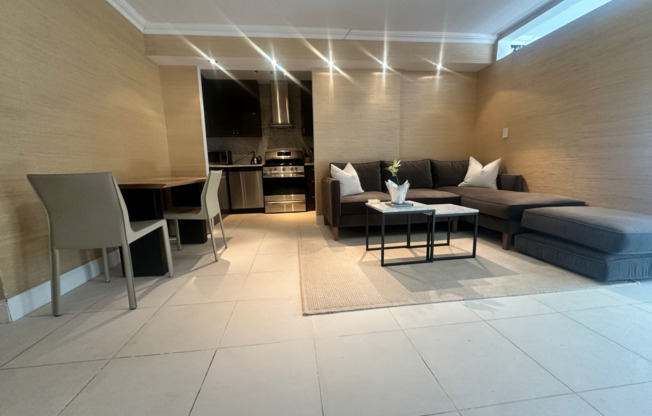 27 E 65 ST