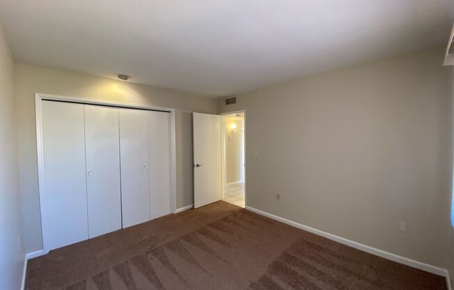 2 beds, 1 bath, $1,295