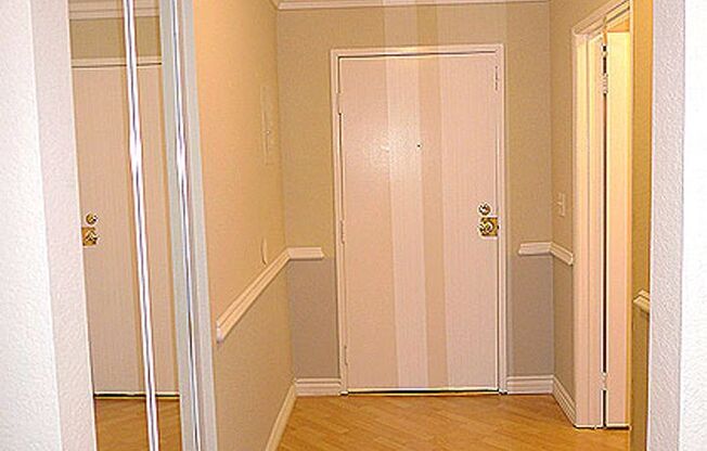 2 beds, 2 baths, 910 sqft, $2,595, Unit 410