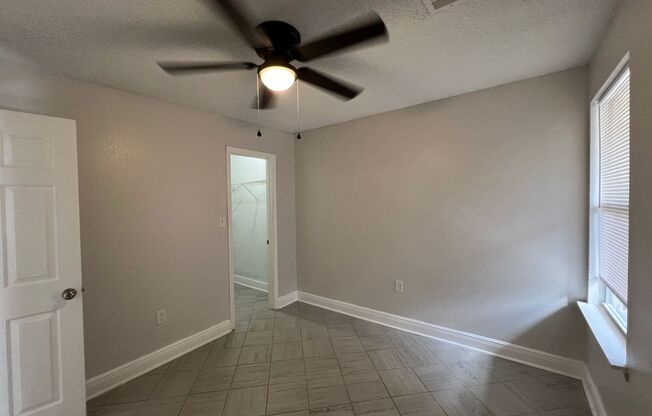 2 beds, 2 baths, $1,100, Unit 6513