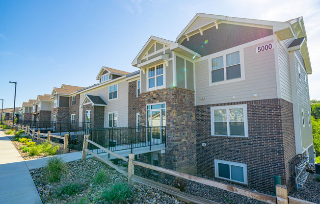 Property Exterior at Strathmore Apartment Homes, West Des Moines, 50266