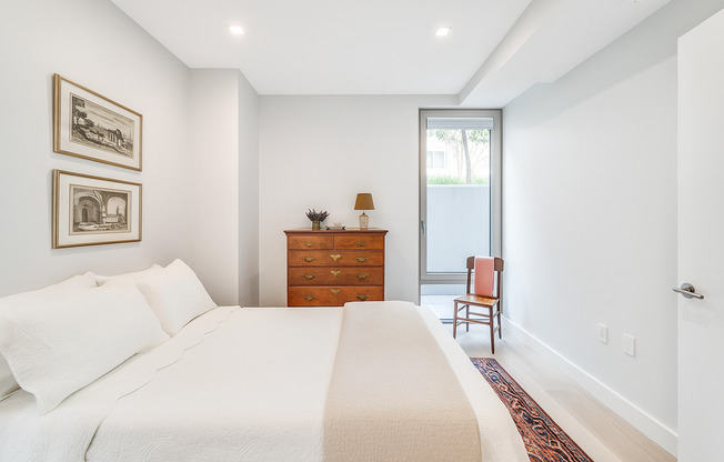 1 bed, 1 bath, 591 sqft, $2,595, Unit T-01