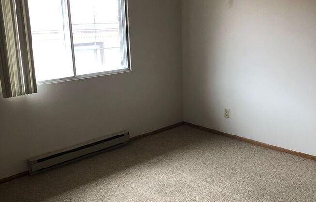 1 bed, 1 bath, 675 sqft, $999, Unit 7910 - 5