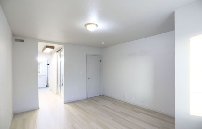 3 beds, 2 baths, $4,750, Unit #B