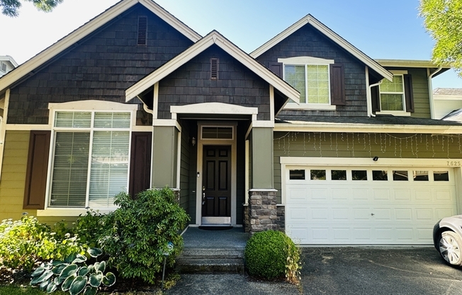 7625 NE 201 PL