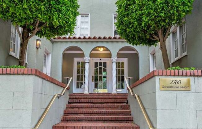 1BR/1BA Penthouse Level Pacific Heights Stunner! Views!!!!  1,220sqft!!  PROGRESSIVE
