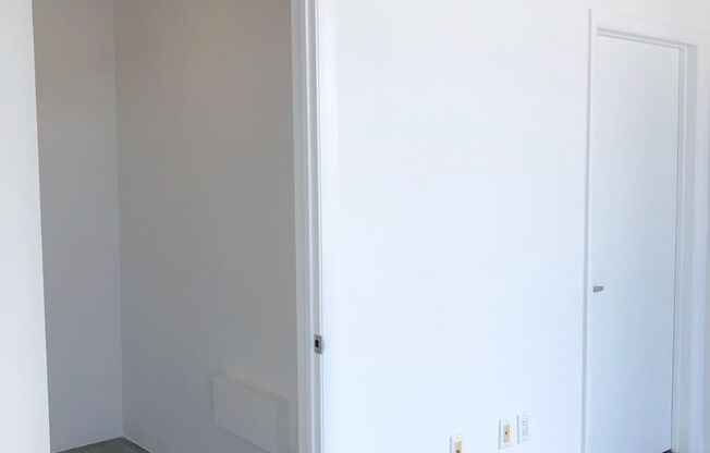 Studio, 1.5 baths, 1,136 sqft, $3,750, Unit Unit 408