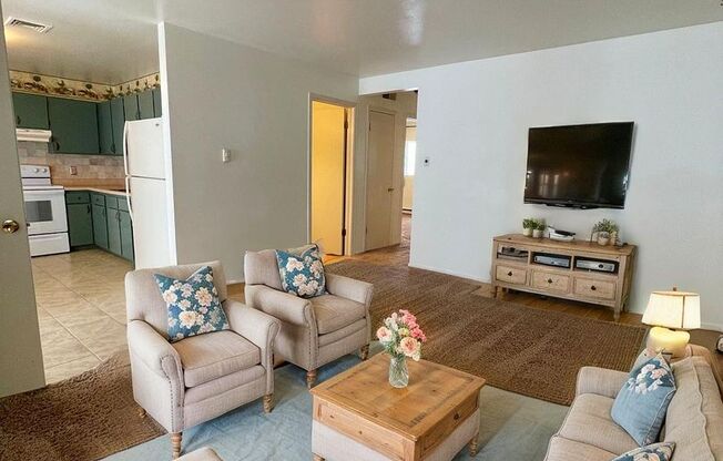 Spacious 2-Bedroom Apartment for Rent at 62 Glen Royal #8