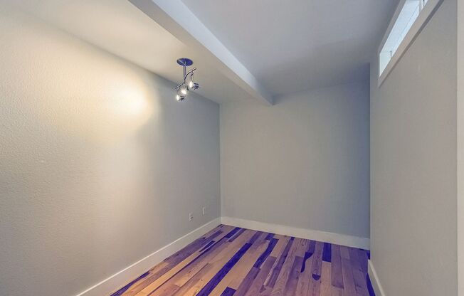 2 beds, 1 bath, $1,890, Unit Unit 208