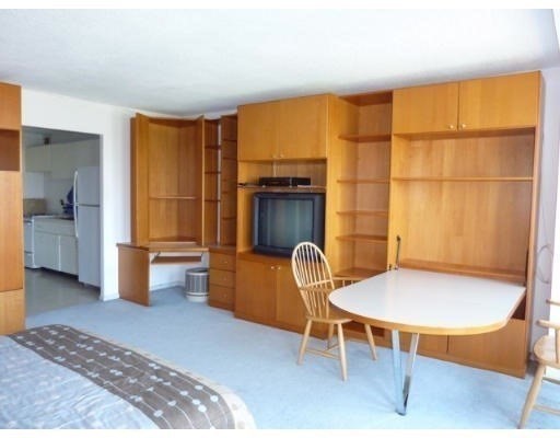 Studio, 1 bath, 500 sqft, $2,300, Unit 905