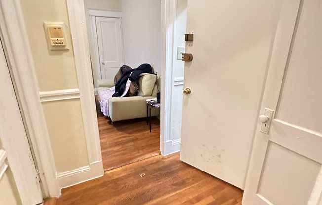 64 WOODSTOCK AVE