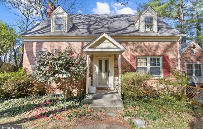Palisades Gem Ready for Immediate Move-in!!
