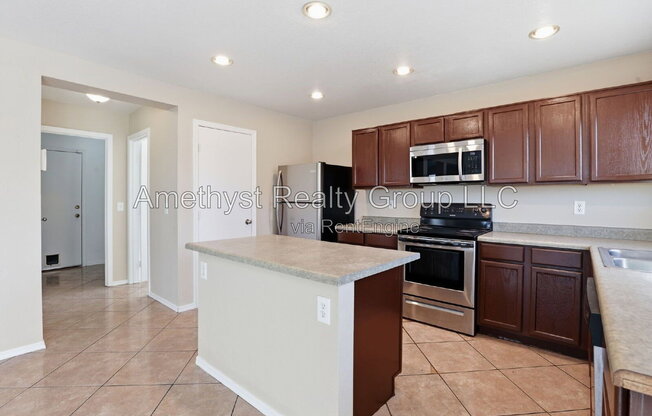 4 beds, 2.5 baths, 2,317 sqft, $2,295