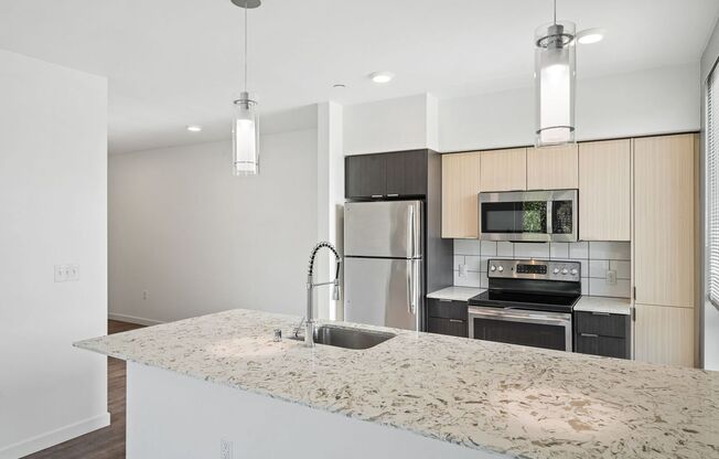 1 bed, 1 bath, 653 sqft, $1,950, Unit 302