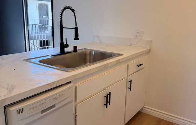 1 bed, 1 bath, 515 sqft, $2,400, Unit 960 - 311