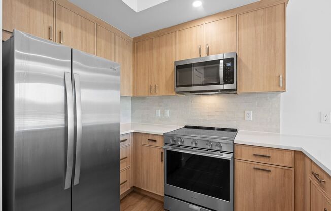 1 bed, 1 bath, 739 sqft, $2,955, Unit 303