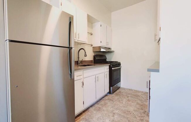 Studio, 1 bath, $2,250, Unit 01