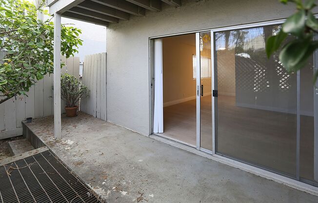 1 bed, 1 bath, $2,095, Unit #104