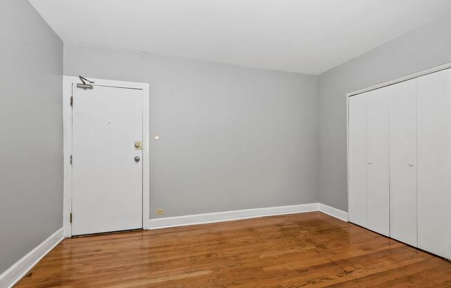 Studio, 1 bath, 255 sqft, $1,195, Unit 4344 - 305