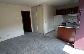 1 bed, 1 bath, 450 sqft, $1,100, Unit #4