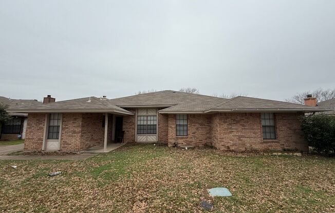 2 bedroom 2 bathroom Duplex in 76015