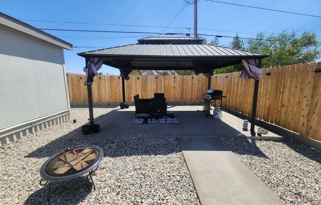 Fully Furnished 3 Bedroom Home In Chocolate Drop