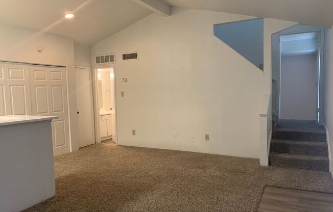 2 beds, 2 baths, 1,038 sqft, $1,085, Unit 0804