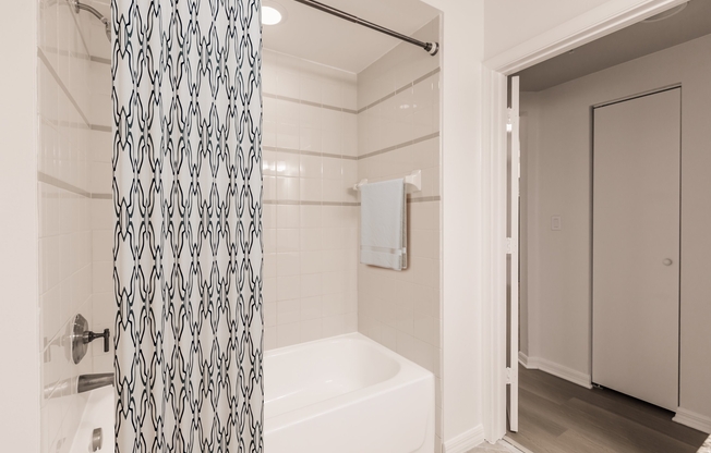 2 beds, 2 baths, 1,190 sqft, $3,641