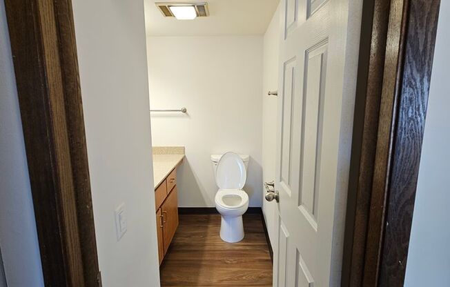 2 beds, 1.5 baths, 950 sqft, $1,425, Unit 17 - 102