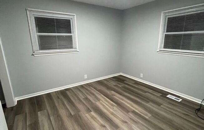 2 beds, 1 bath, 919 sqft, $850, Unit 2 Bedroom West Colonial Floorplan