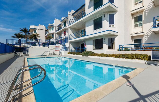 2BR/2BA Seaside Condo - Ocean Views, Pool/Spa, Dual Fireplaces, Private Balcony, Newly Renovated, Gated