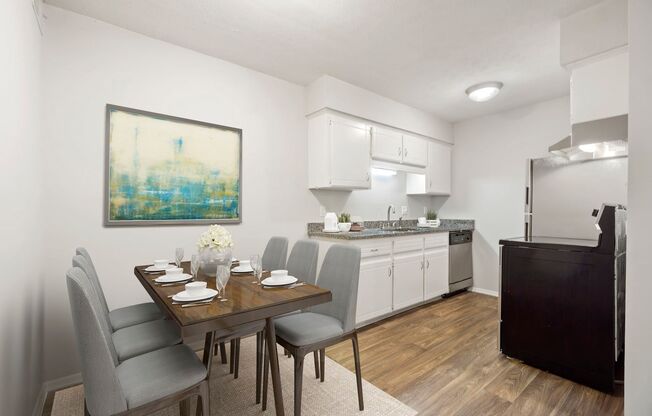 2 beds, 1 bath, 775 sqft, $1,180, Unit 009