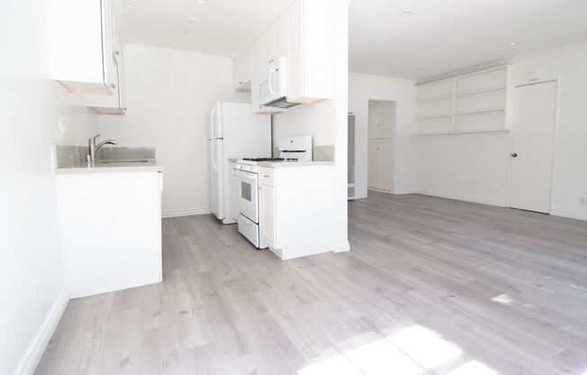 OLYMPIC BLVD., 10385