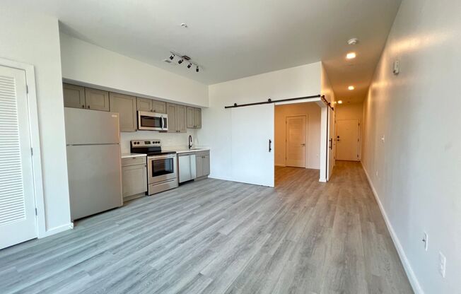 1 bed, 1 bath, 504 sqft, $1,565, Unit 310