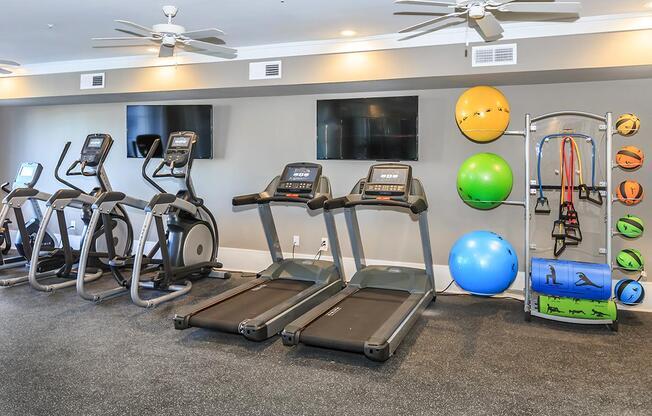 STATE-OF-THE-ART FITNESS CENTER