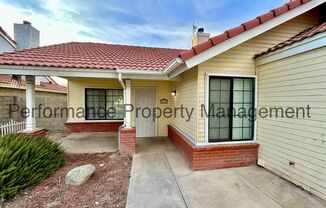 Charming 3 Bed/2 Bath Home in SW Bakersfield with Security Deposit Alternative Option