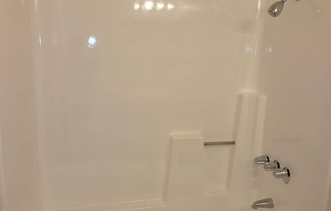1 bed, 1 bath, 691 sqft, $2,125, Unit 416L