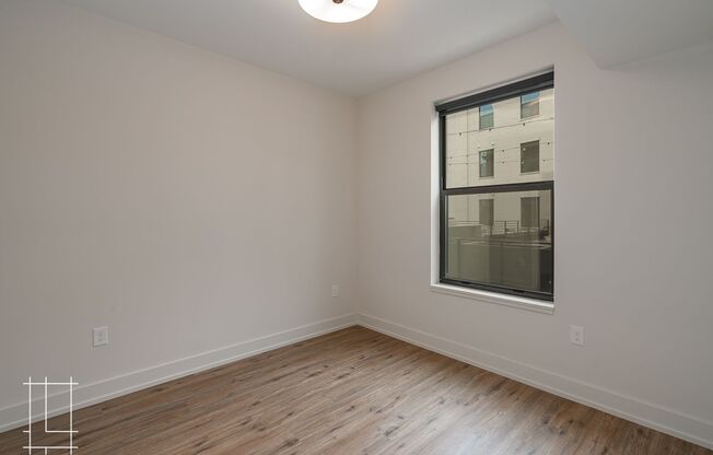 1 bed, 1 bath, 470 sqft, $1,325, Unit 1050 N 4th St. Apt. 208