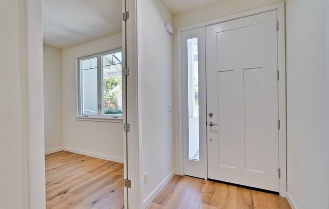Brand New 2 Story, 3 Bed, 3 Bath Townhome Located in the Heart of Mountain View!