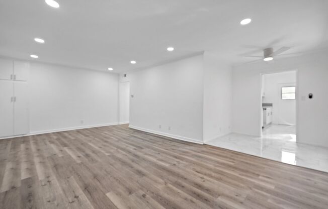 911 Havenhurst Drive (#840)
