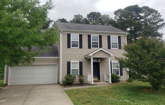 Charming 3br/2.5ba, 2 car garage, Near 540 and Triangle Town Center!! Avail May 31st!