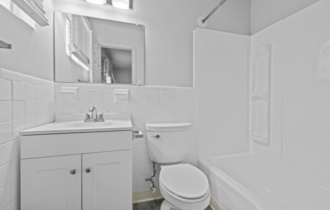 2 beds, 1 bath, 552 sqft, $1,399, Unit 9562-2-2A