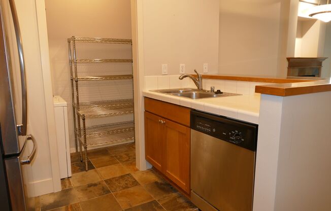 1 bed, 1 bath, $2,475, Unit # 304